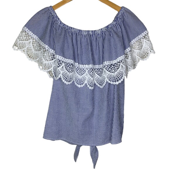 Lovely Melody tie front lace trim top size small - Picture 2 of 9